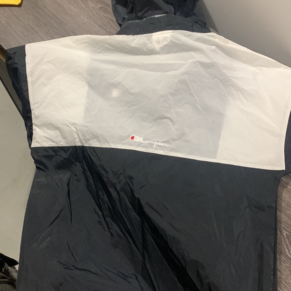 NWT unisex Champion Water Resistant Windbreaker XS Mens Ladies Woman - Picture 9 of 11